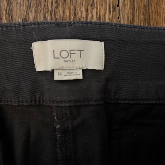 LOFT Dark Gray Bermuda Shorts with Front Pockets - Picture 8 of 9